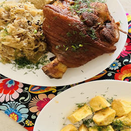 Golonko na kapuście zasmażanej 