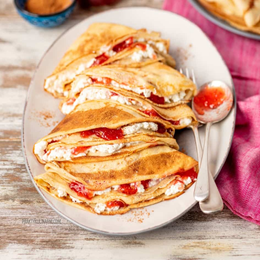 Naleśniki z serem i dżemem